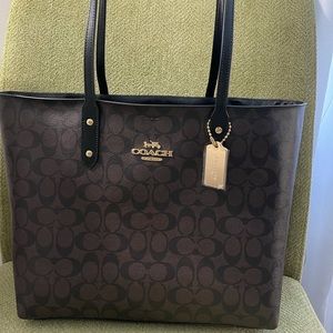 COACH Town Tote In Signature Canvas Brown/ Black